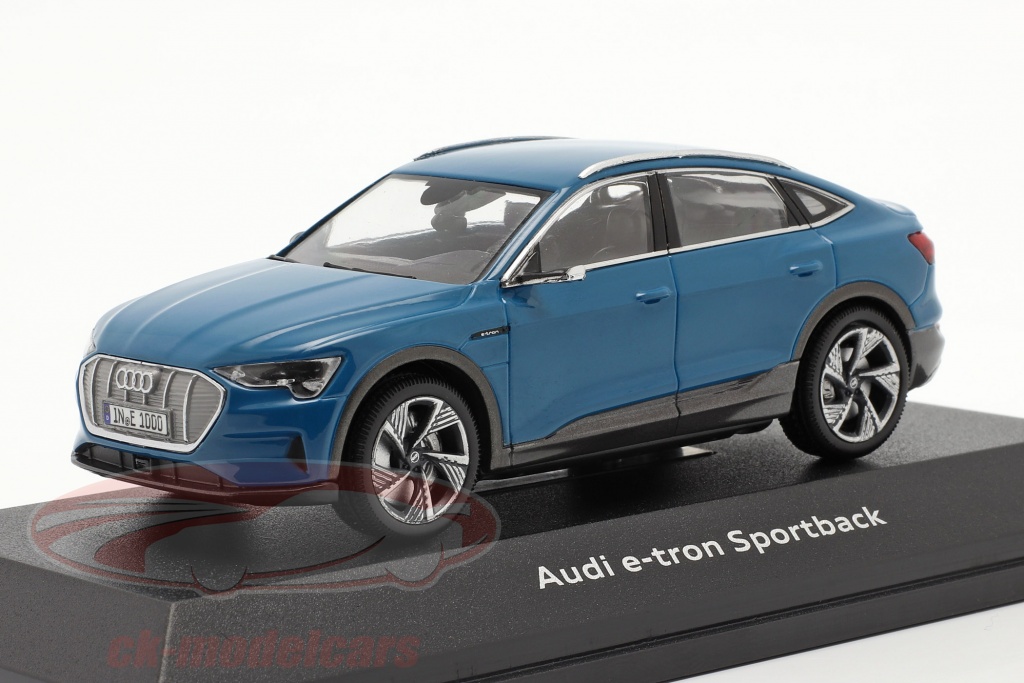 Audi e-tron Sportback Año de construcción 2020 antigua azul 1:43 iScale