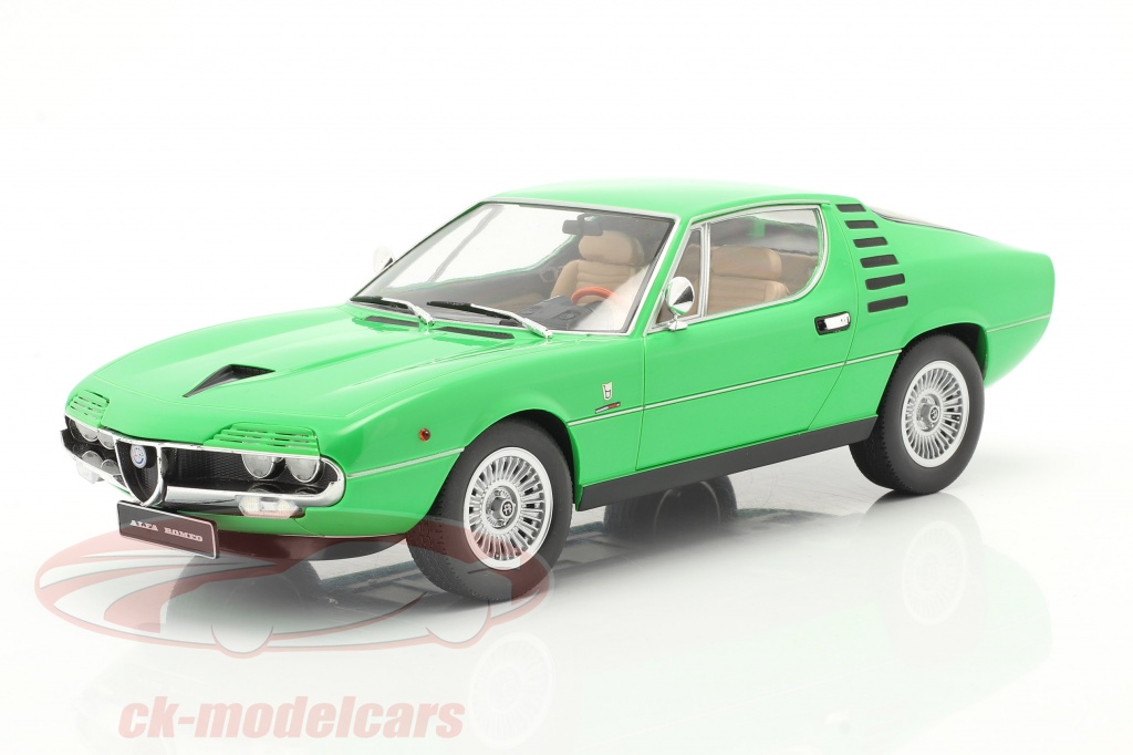 Modellauto Alfa Romeo Montreal, 1970, orange, KK-Scale 1:18 Metallmodell (Türen, Motorhaube