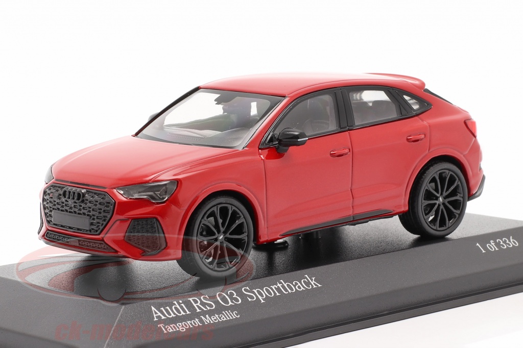 Audi RS Q3 Sportback (F3) 建設年 2019 tango 赤 メタリック 1:43 Minichamps