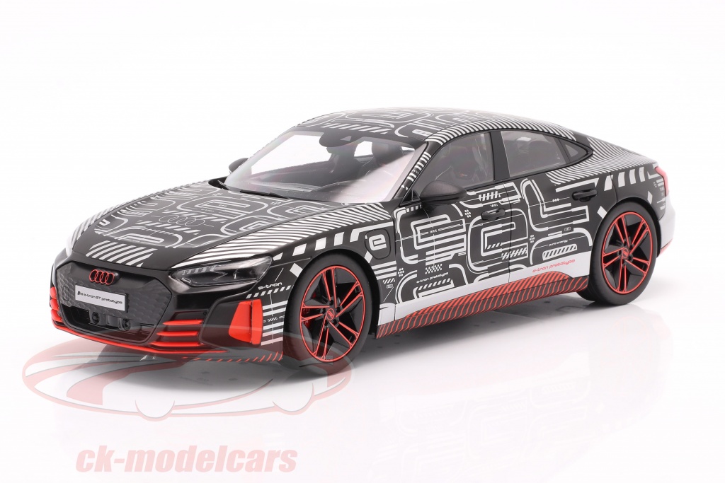 Audi RS e-tron GT voorlopig ontwerp 2021 zwart / rood / zilver 1:18 Norev