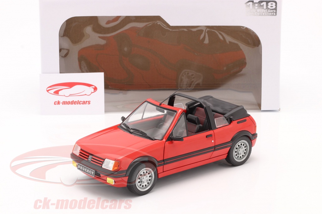 Solido 1:18 Peugeot 205 CTI convertible Año de construcción 1989 Azul claro metálico S1806203