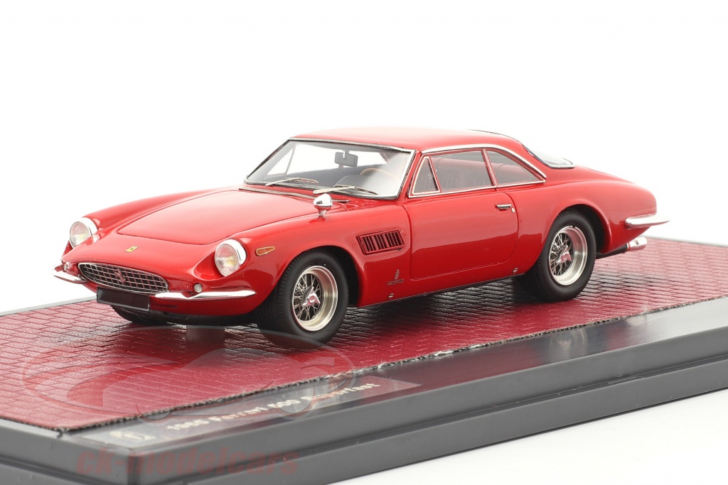 Ferrari 500 Superfast Speciale Pininfarina Ano de construção 1955 vermelho 1:43 Matrix