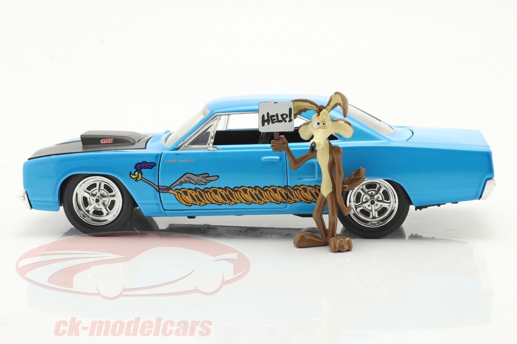1:24 JADA TOYS Looney Tunes Wile E. Coyote + 1970 Plymouth Road Runner
