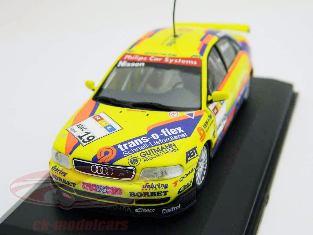 AUDI A4 STW ABT NISSEN # 9 DTM de 1999 au 1/18 UT Models 39972 voiture miniature