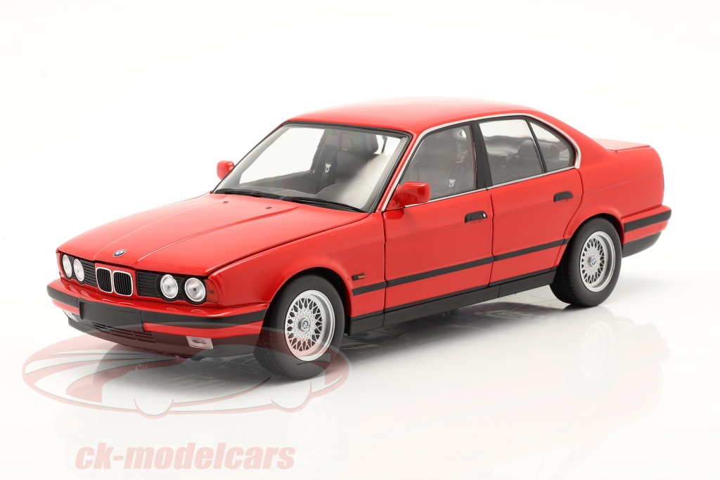 BMW 535i (E34) Año de construcción 1988 rojo 1:18 Minichamps