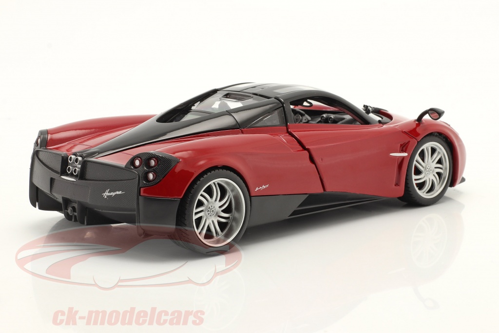 Details about   1/24 Welly Pagani Huayra with Black Top Diecast Model Car Red 24088