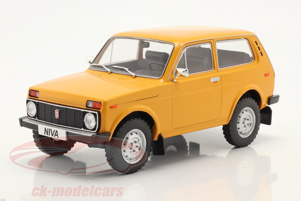1:18 MCG Lada Niva 1600 (Vaz 2121) 1977 Yellow MCG18254