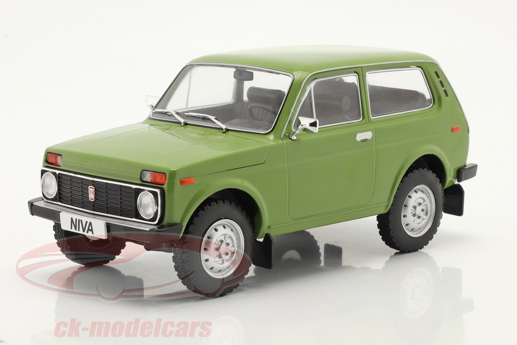 modelcar-group-1-18-lada-niva-olive-green-mcg18255/