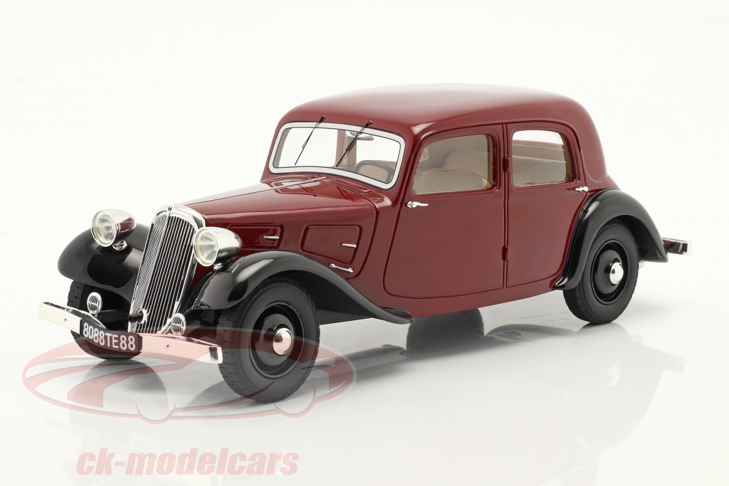 cult-scale-models-1-18-citroen-traction-avant-7cv-annee-de-construction-1935-bordeaux-noir-cml108-2/