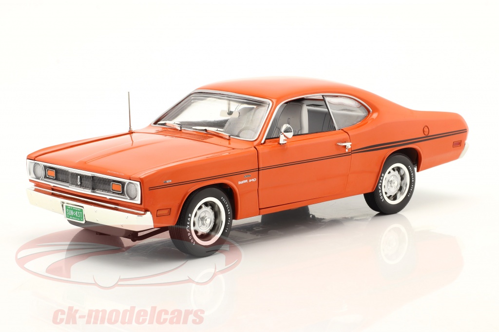autoworld-1-18-plymouth-duster-340-bygger-1970-orange-amm1239/