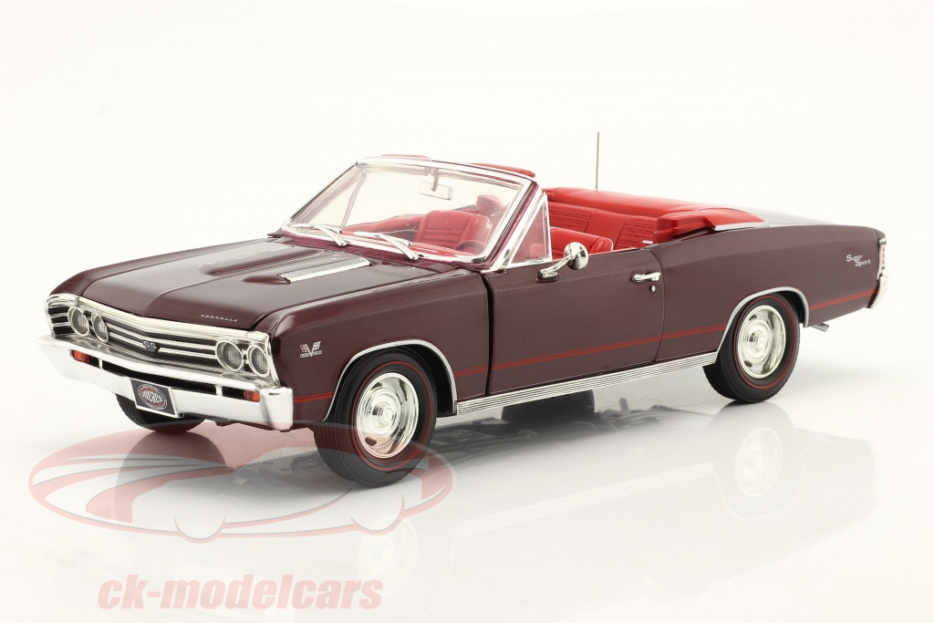 autoworld-1-18-chevrolet-chevelle-ss-convertible-year-1967-maroon-amm1244/