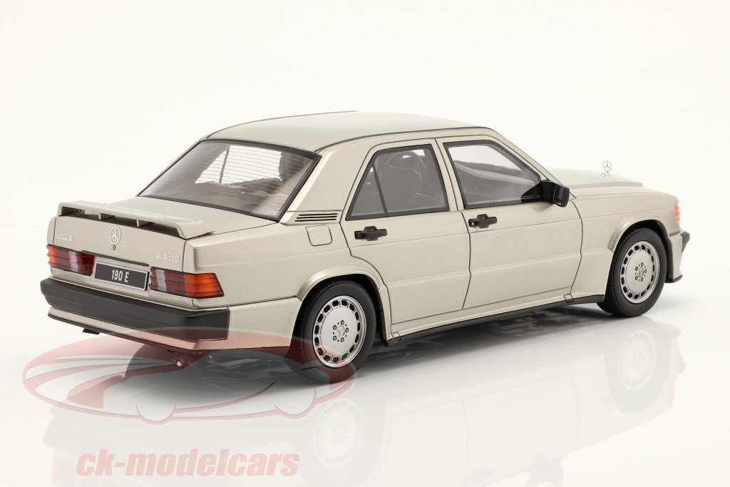 Ottomobile 1/18 Mercedes 190E 2.5 16s - W201 - Argent - OT927
