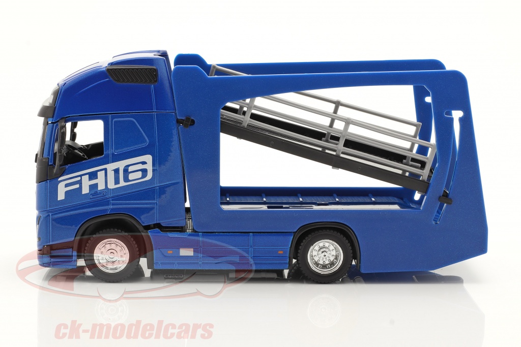 Het Blauwe De Vrachtwagenjaar 2002 Van Volvo NH12 In Machtsvrachtwagen Toont Image59065564