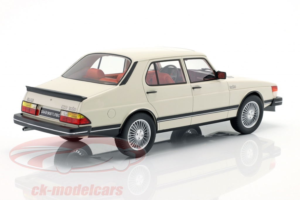 Saab 900 Turbo 4 Portes 1983 – Noire – Cult Models 1/18 – Norev – Prévente