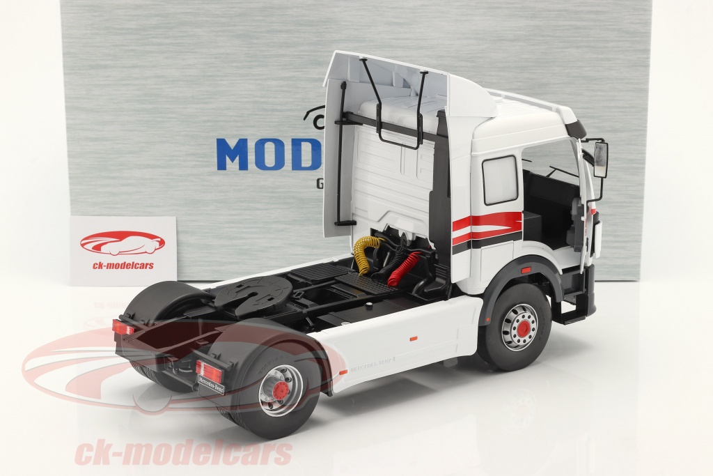 Modelcar Group 118 MercedesBenz SK II Truck 建設年 1994 白 MCG18243 モデル 車