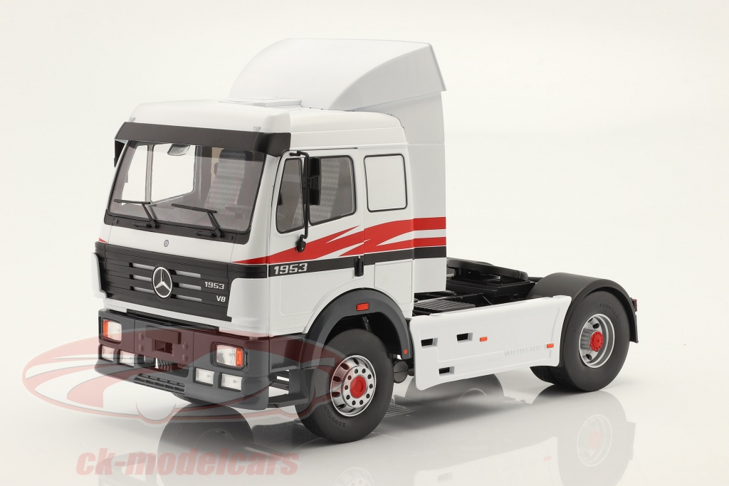 Modelcar Group 118 MercedesBenz SK II Truck 建设年份 1994 白色的 MCG18243 模型