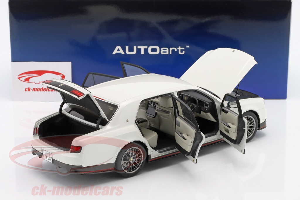 AUTOart 1:18 Toyota Century GRMN 建設年 2019 パール・ホワイト 