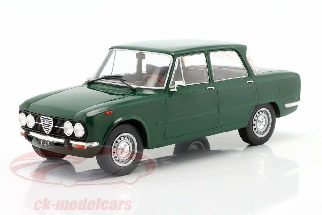 modelcar-group-1-18-alfa-romeo-giulia-nuova-super-year-1974-dark-green-mcg18309/