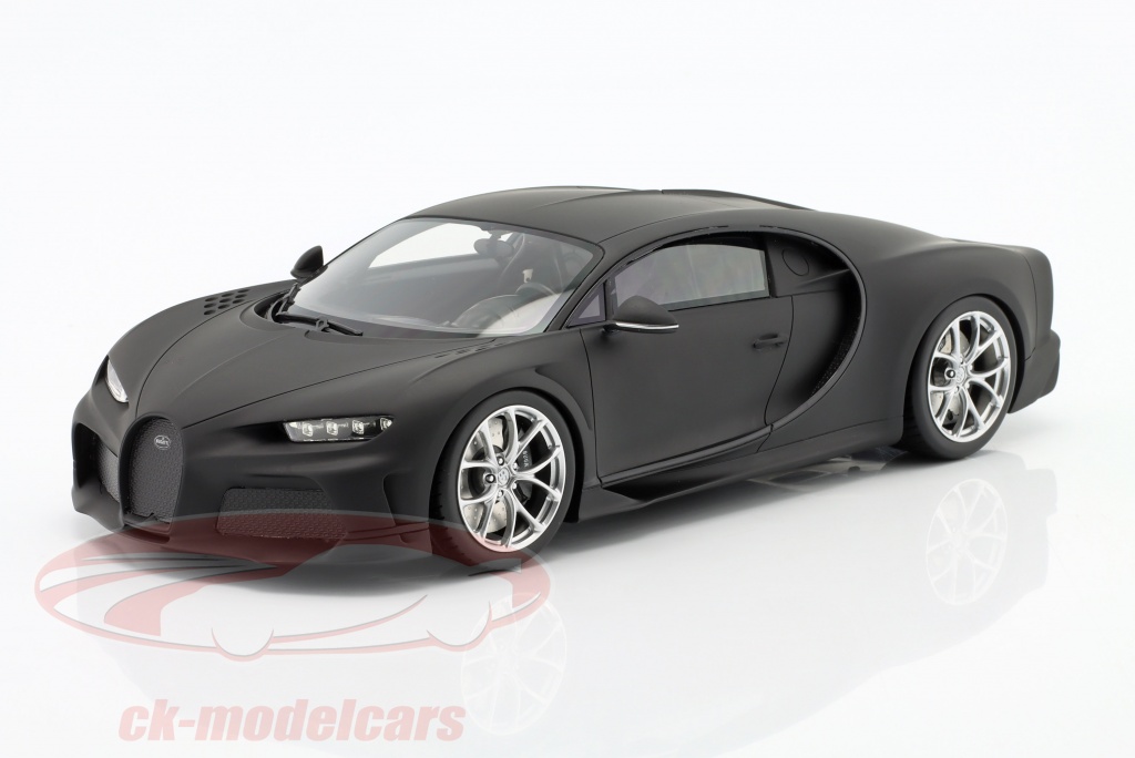 true-scale-1-18-bugatti-chiron-super-sport-300-baujahr-2020-estera-black-ts0346/