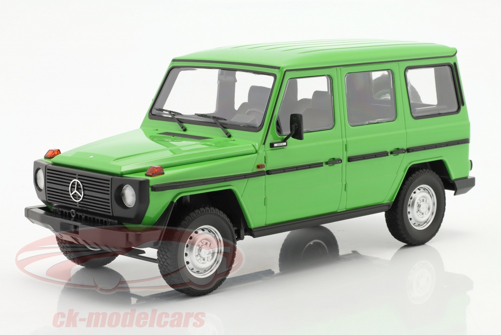 minichamps-1-18-mercedes-benz-g-modell-long-w460-construction-year-1980-green-155038101/