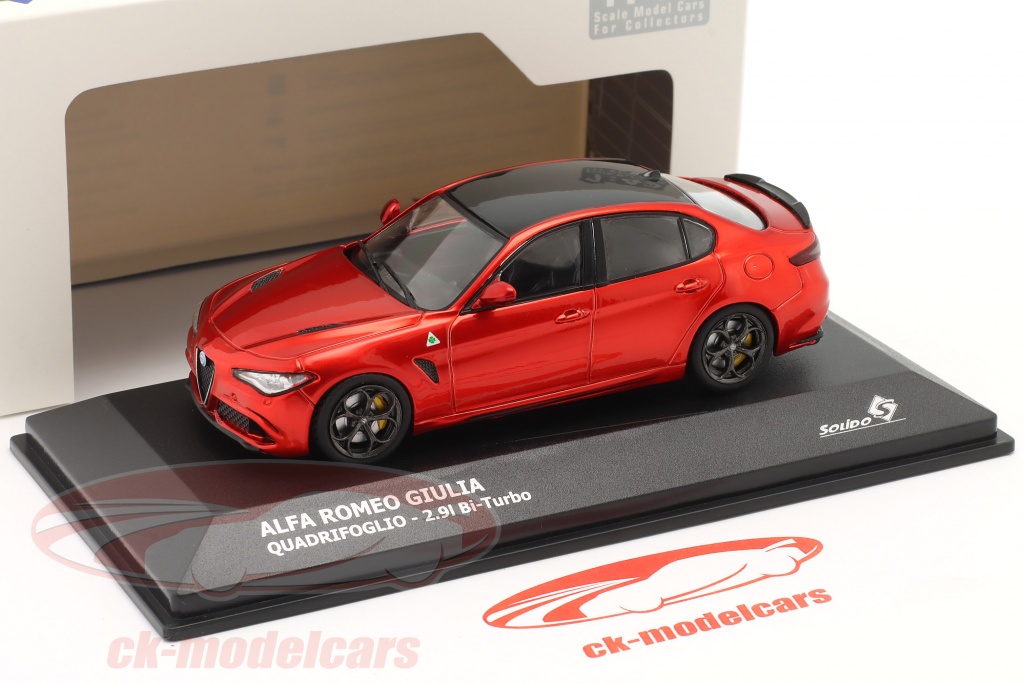 Alfa Romeo 8C Competizione - die cast - modèle de collection - Minichamps 519431200