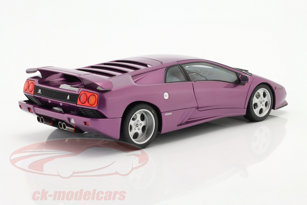 AUTOart 1:18 Lamborghini Diablo SE30 Année De Construction 1993 Profond Le Noir Metallique 79159