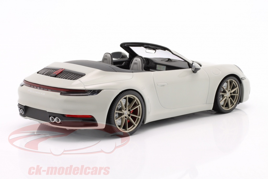 Miniature PORSCHE 911 TURBO CABRIOLET ROUGE 1/24 MOTORMAX chez