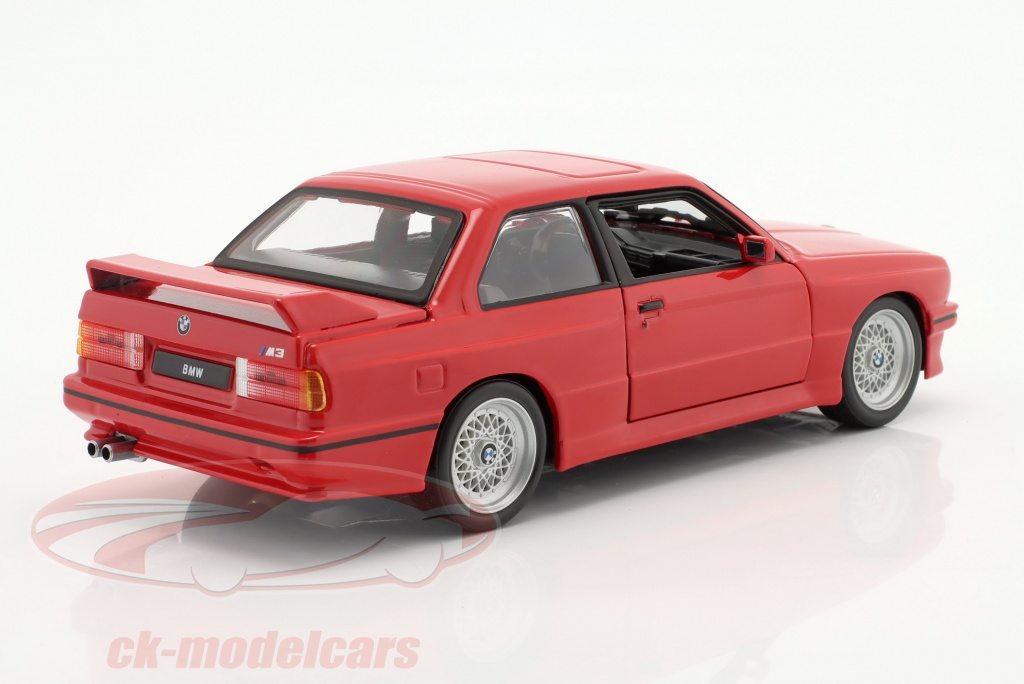 Voiture Miniature BMW M3 E30 1:24 | Jouet Moulé Pression, Avec Lumière Et Son, Fonction Pull-back, NEUF
