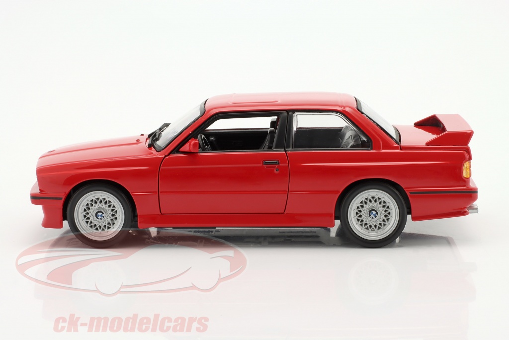 Bburago 1:24 BMW M3 (E30) year 1988 red 18-21100R model car 18 