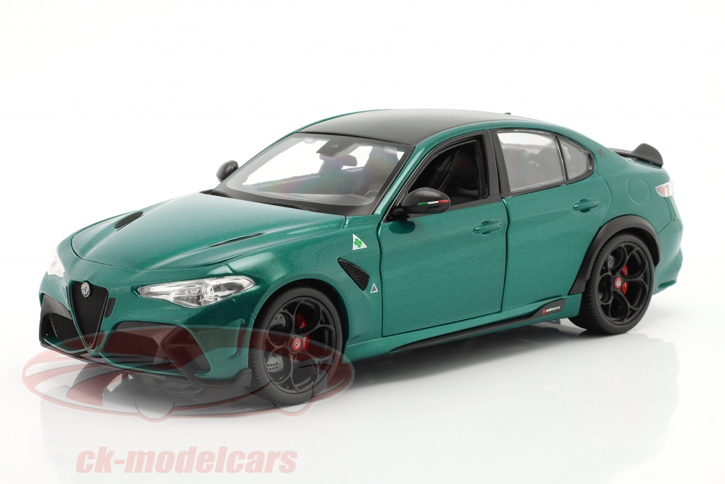 Modellino Alfa Romeo Giulia GTA 2020 Scala 1:18 – BURAGO, Colore Verde Montreal Metallizzato