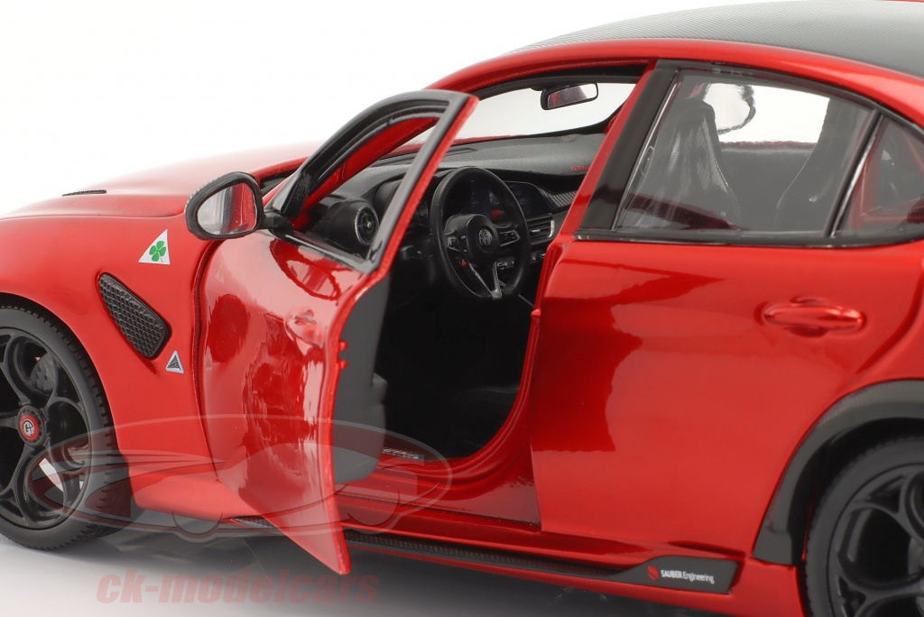 Modèle Réduit Alfa Romeo Giulia GTAm 2020 1:18 - Rouge Métallisé, Marque Burago | Référence BU11049