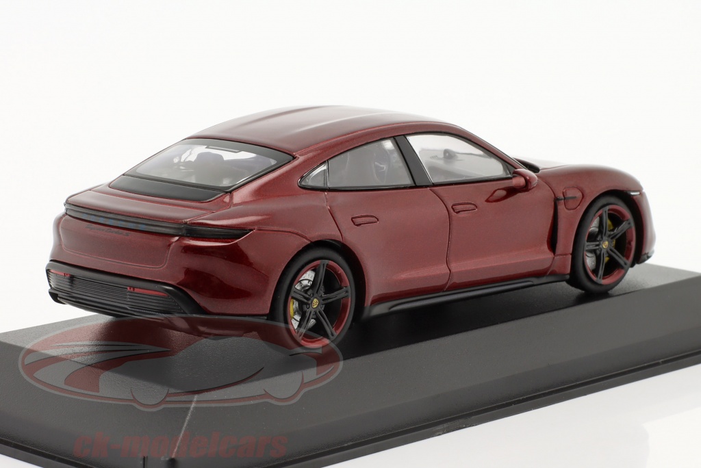 Porsche Taycan Turbo S 2020 Blanc Carrara Métallique 1/43 Minichamps Porsche Taycan Turbo S 2020 Blanc Carrara Métallique 1/43 Minichamps