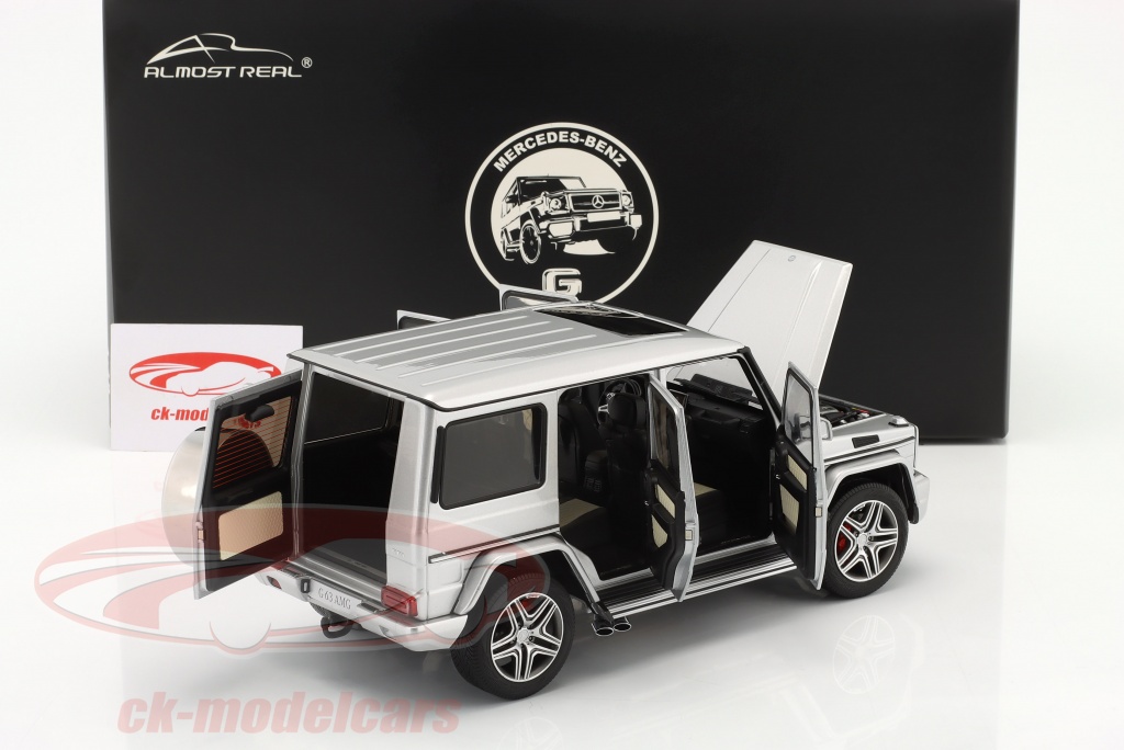 Modellino Auto Z-Models Scala 1/18 Mercedes Classe B (W247) 2018, Colore Argento Iridio - Da Collezione