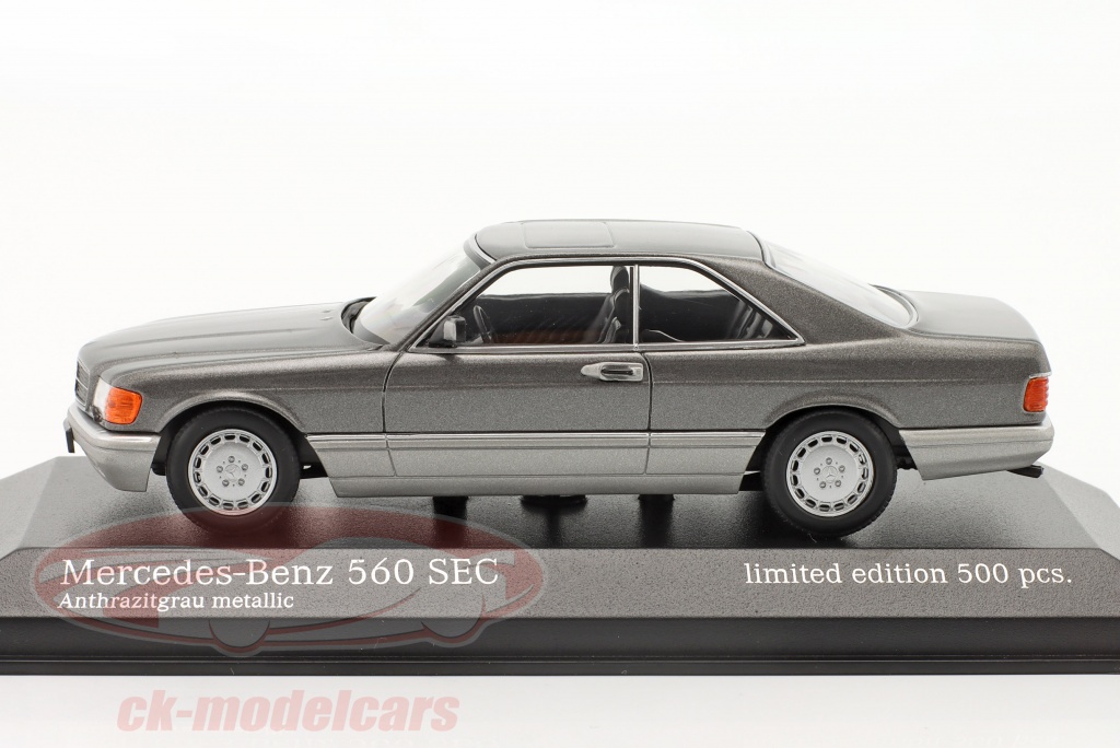 Minichamps 1:43 Mercedes-Benz 560 SEC (C126) Año de construcción 1980 rojo oscuro metálico