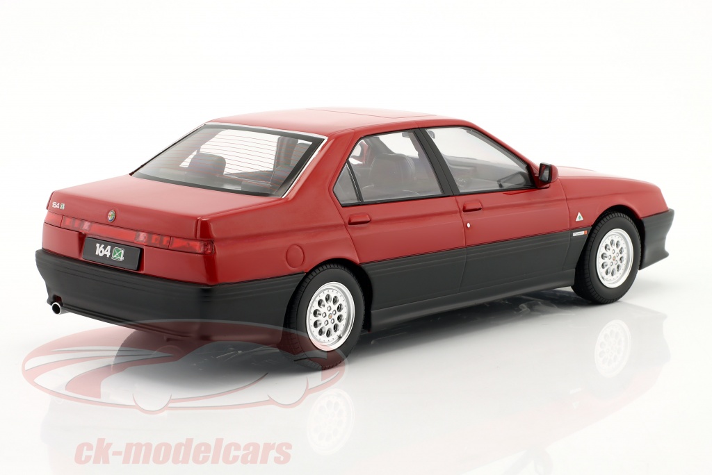 Modèle Réduit 1:18 Alfa Romeo 164 Q4 1994 - Noire Avec Intérieur Blanc - Marque Triple9