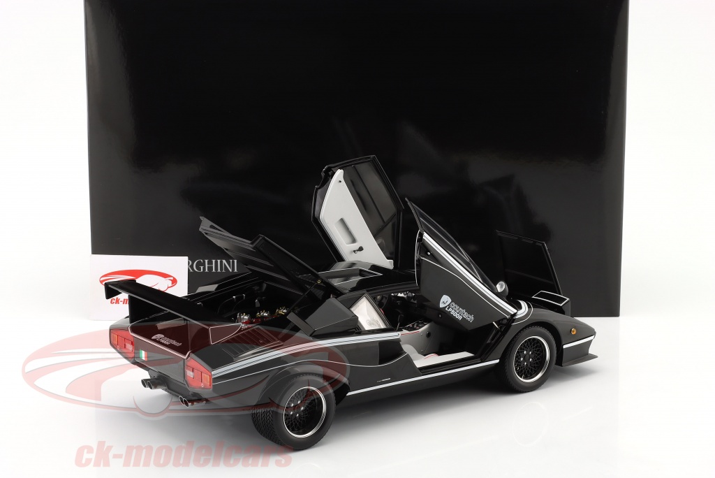 Kyosho 112 Countach LP500R Bouwjaar 1982 zwart 08617BK