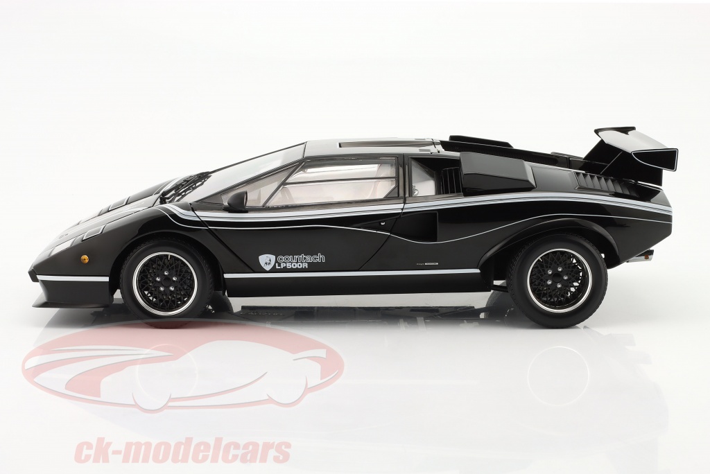 Kyosho 112 Countach LP500R Bouwjaar 1982 zwart 08617BK