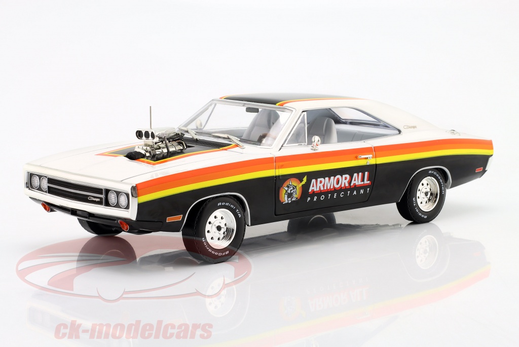 greenlight-1-18-dodge-charger-blown-engine-armor-all-year-1970-19123/