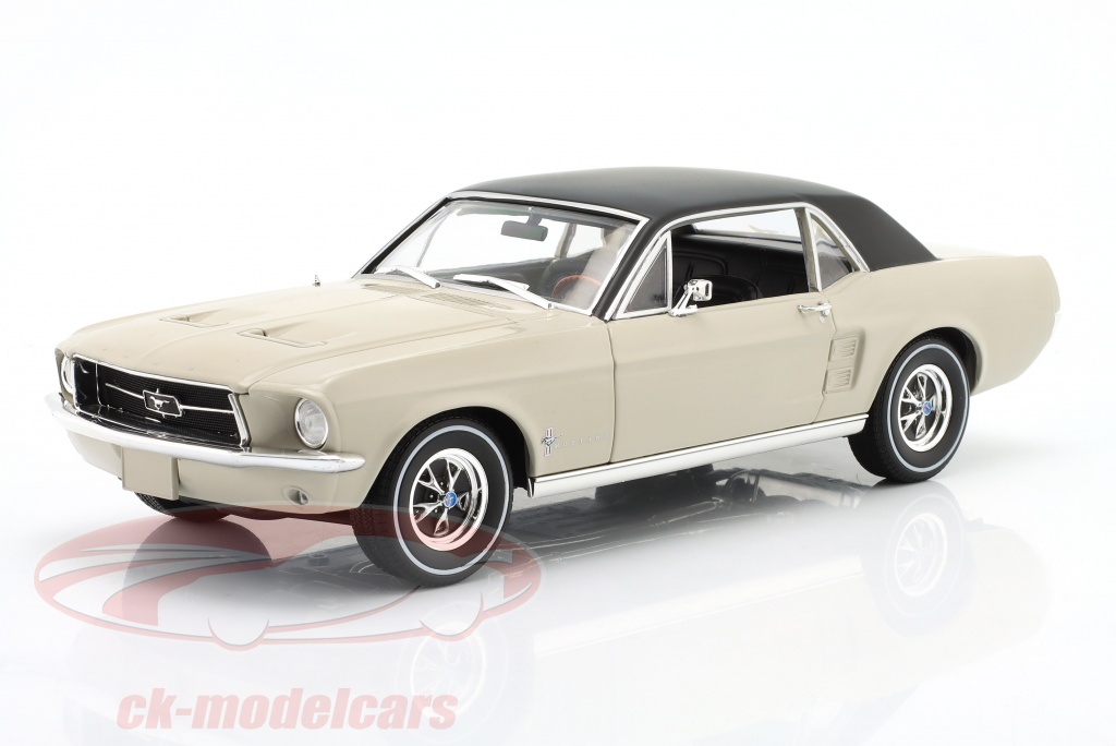 greenlight-1-18-ford-mustang-coupe-she-country-special-1967-gris-clair-noir-13641/