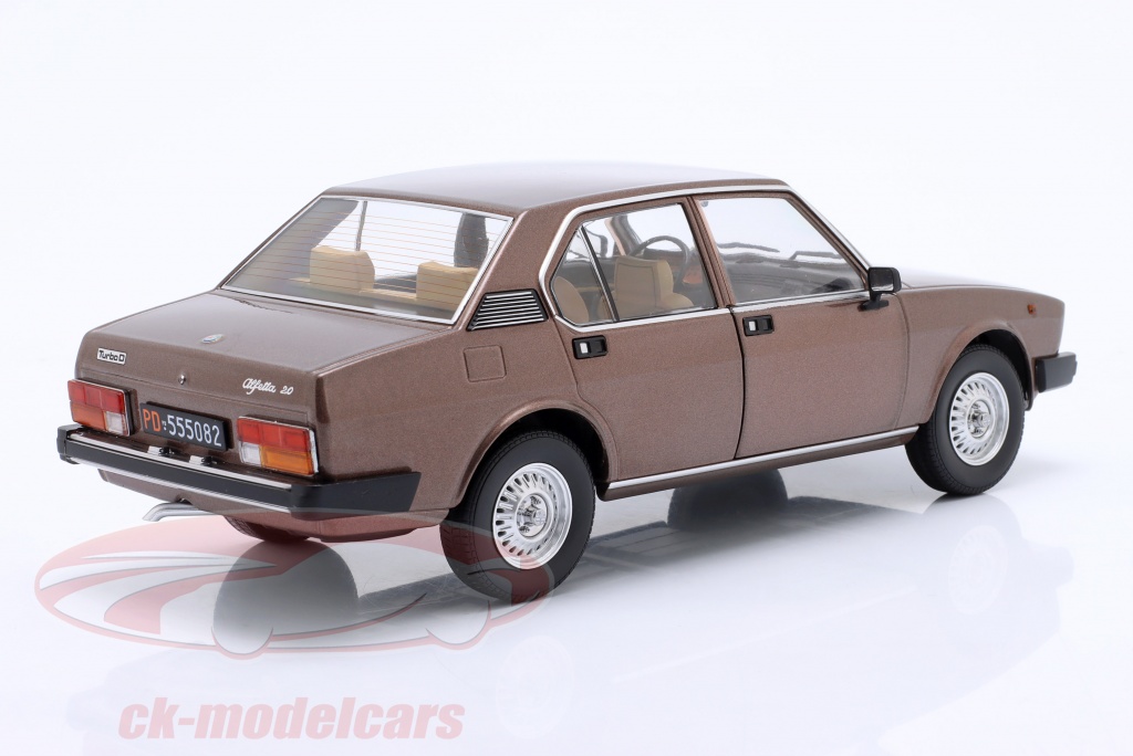 Modèle Réduit 1:18 MITICA - Alfa Romeo Alfetta 2000 Turbo Diesel 1979 - Miniature De Collection Neuve
