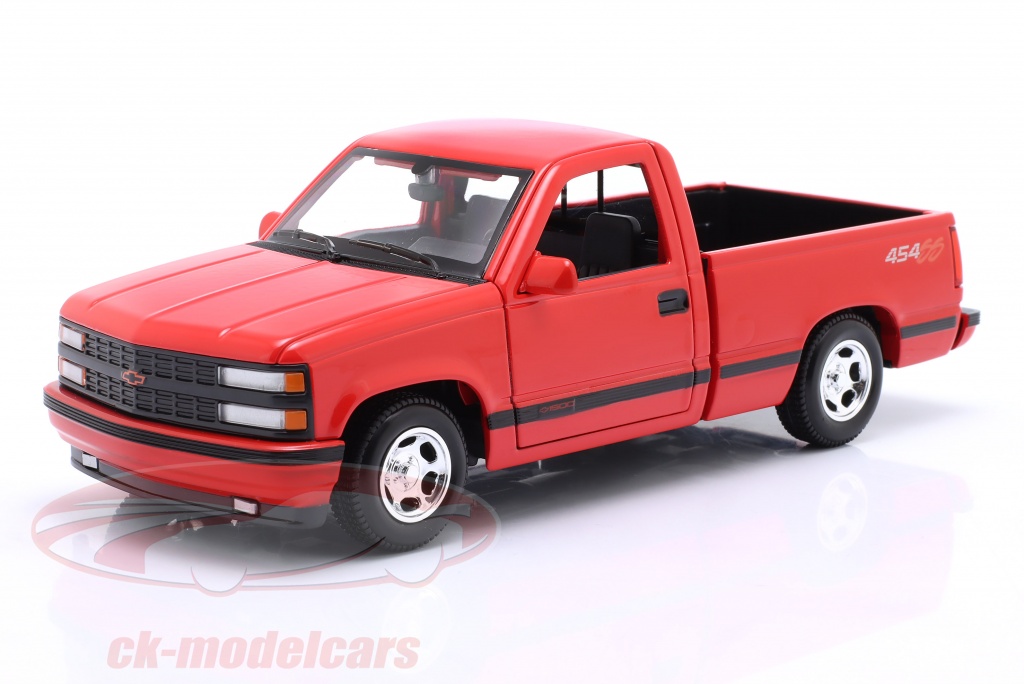 maisto-1-24-chevrolet-454-ss-pick-up-year-1993-red-32901/