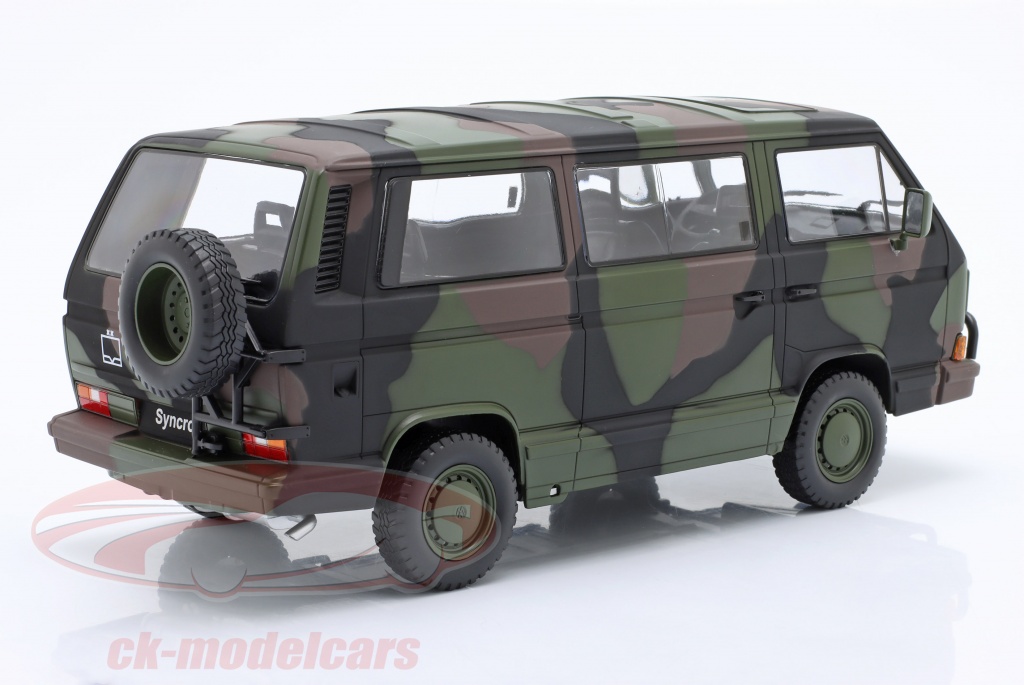 KK-Scale 1:18 Volkswagen VW T3 Bus Syncro forces armées 1987 camouflage