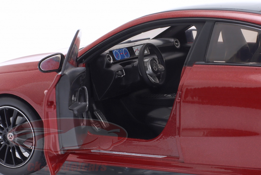 Modellino Auto Mercedes-Benz CLA C118 Coupe AMG Line 2019 In Scala 1:18, Colore Rosso, Metallo, Da Collezione