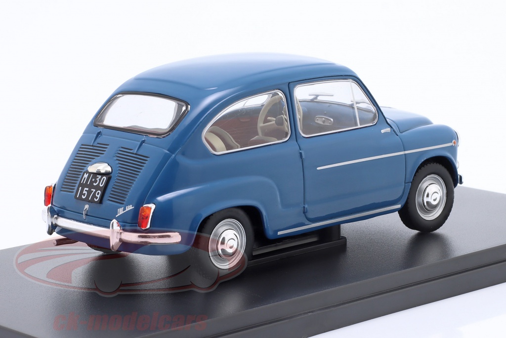 Miniature Edicola 1/24 - Fiat 600D Série 1 1960 Avec Vitrine - Bleu - Neuf