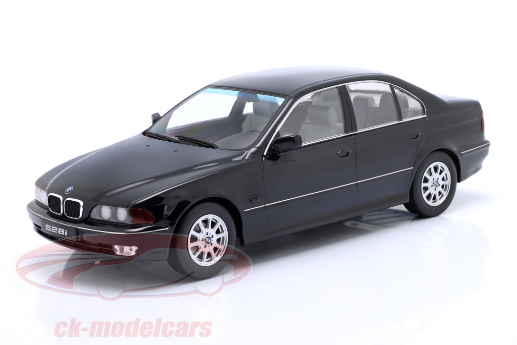 Modellauto BMW 530d E39 Limousine 1995 silber KK-Scale 1:18 Metallmodell (Türen, Motorhaube