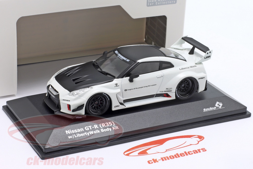LIBERTYWALK　Nissan GT-R 1/43 ミニカーセット LIBERTYWALK Nissan GT-R 1/43 ミニカーセット LIBERTYWALK