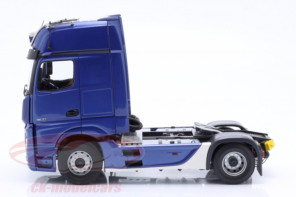 Bburago 1/43 Mercedes-Benz Actros Gigaspace – Modello Auto In Metallo, Argento/Nero, 4a Gen. Dal 2011, Collezione - 2