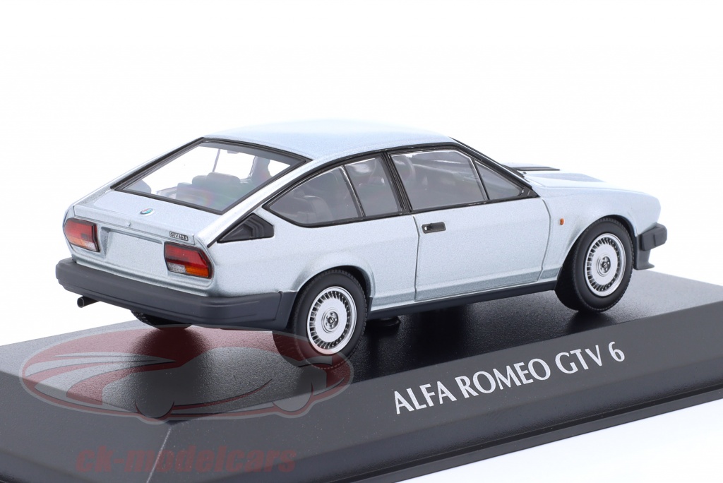 minichamps-1-43-alfa-romeo-gtv-6-bouwjaar-1983-zilver-metalen-940120141