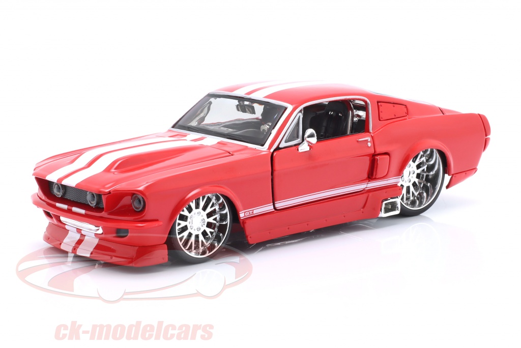 maisto-1-24-ford-mustang-gt-50-annee-de-construction-1967-rouge-31094/