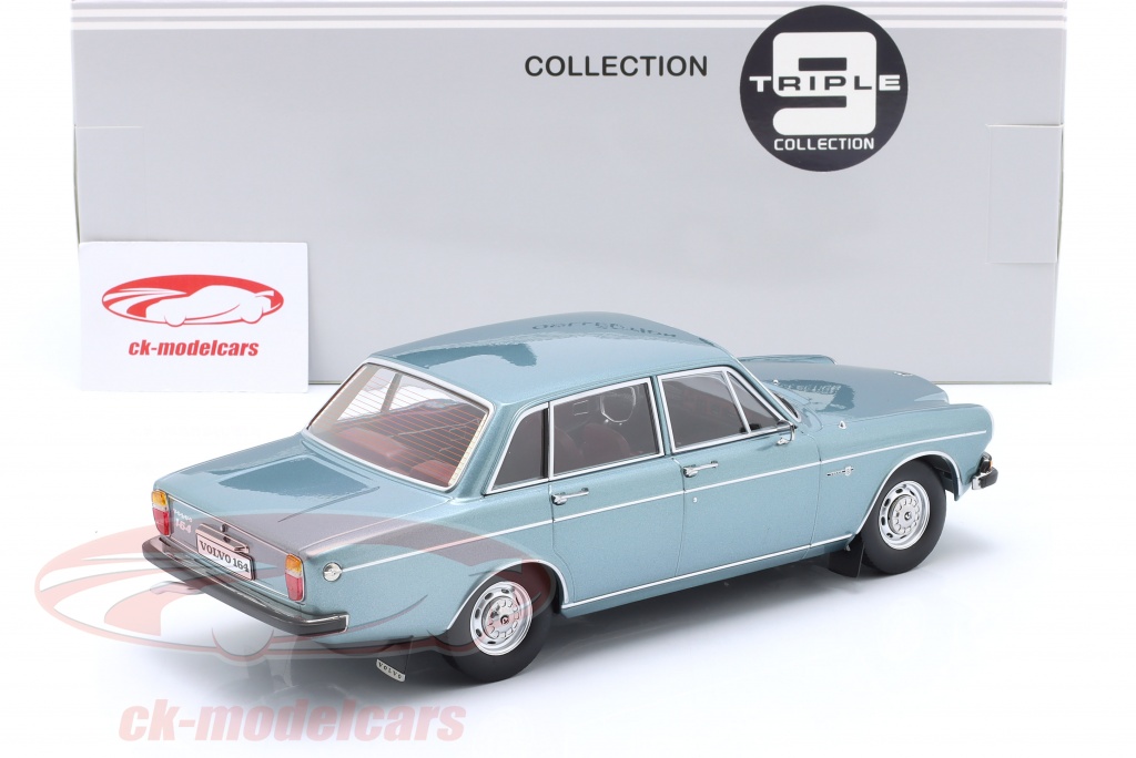 Modèle Réduit Volvo 164 1970 1:18 Bleu Métallique - Marque Triple9 - Neuf En Boîte